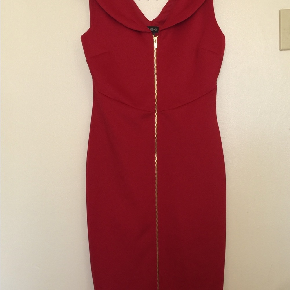 Red elegant dress with gold zipper